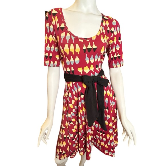 Effie's Heart NEW Rachel Red Carafe Print Short Sleeves Belted Dress Small - Picture 3 of 14